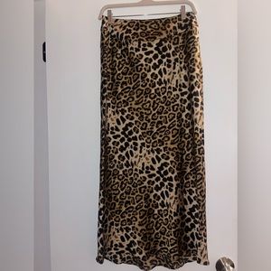 MIDI high waist skirt. Size large from frock candy worn once.